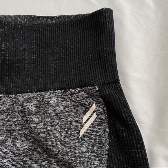 SOLD❗️ DOYOUEVEN Workout Impact Seamless leggings - Picture 3 of 5